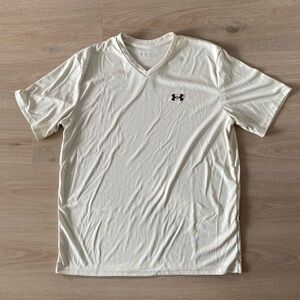 Under Armour Men's Cream V-Neck Shirt Size L